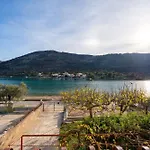 Πανσιόν And By The Sea Grebastica, Sibenik - 13942